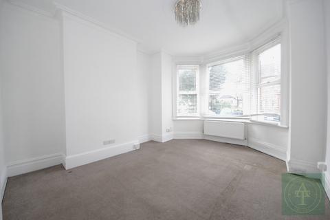 2 bedroom maisonette for sale, Manor Park Road, London, N2