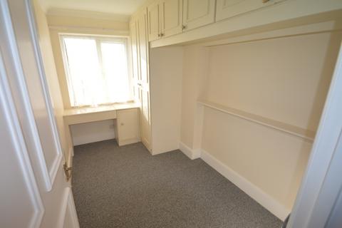 2 bedroom flat to rent, Babbacombe Road, Torquay TQ1