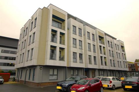 1 bedroom flat to rent, New Orchard, Poole