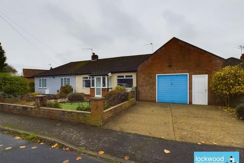 2 bedroom bungalow to rent, Wilson Road, Englefield Green