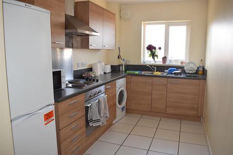 1 bedroom flat to rent, 461 High Road, Ilford