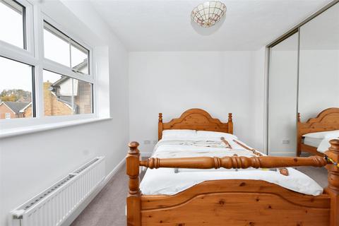 30 Beechfield Close, Stone Cross, Pevensey, BN24 5FH