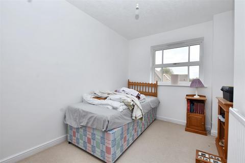 30 Beechfield Close, Stone Cross, Pevensey, BN24 5FH