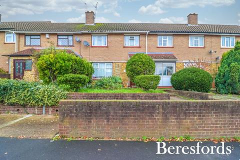 3 bedroom terraced house for sale, Roseberry Gardens, Upminster, RM14