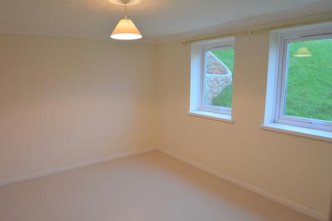 2 bedroom flat to rent, Rousdown Road, Torquay TQ2