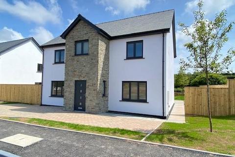 4 bedroom detached house for sale, Clos Hugdon, Laugharne,