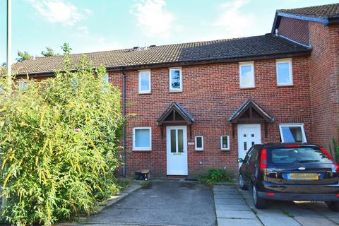 2 bedroom terraced house to rent, Marram Close, Lymington