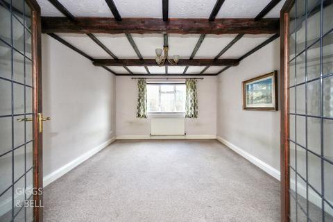 14 Clinton Avenue, Luton, LU2 7LT