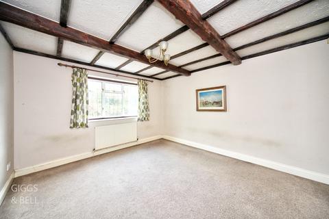 14 Clinton Avenue, Luton, LU2 7LT