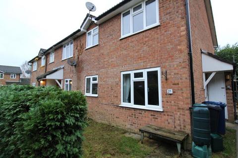 1 bedroom house to rent, Southern Way, Farnham GU9