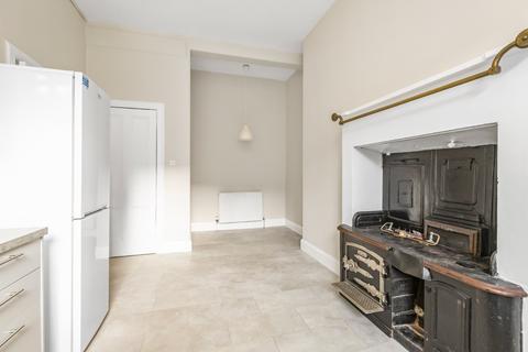 2 bedroom flat to rent, West Savile Terrace, Newington, Edinburgh, EH9