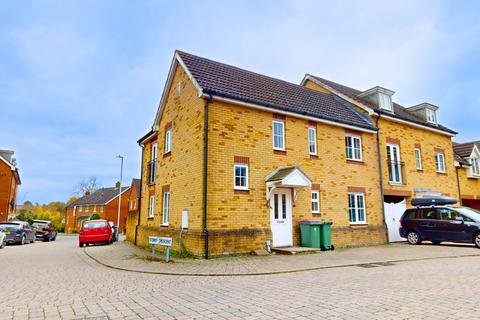 3 bedroom end of terrace house to rent, Carter Close, Hawkinge, Folkestone, Kent, CT18