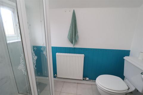 3 bedroom end of terrace house for sale, King Street, Worksop S80