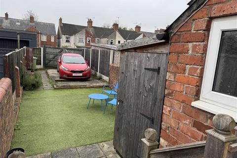 3 bedroom end of terrace house for sale, King Street, Worksop S80