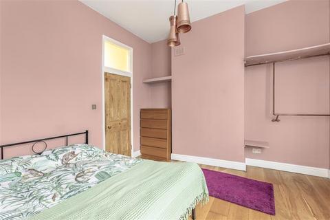 1 bedroom flat to rent, Farnan Road, SW16