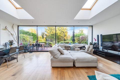 78 Corringway, London, W5 3AD