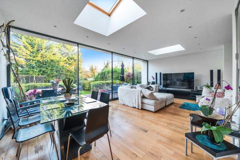 78 Corringway, London, W5 3AD