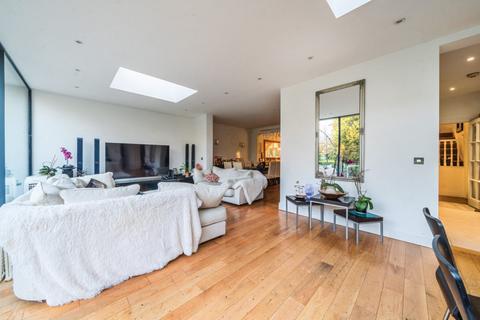 78 Corringway, London, W5 3AD
