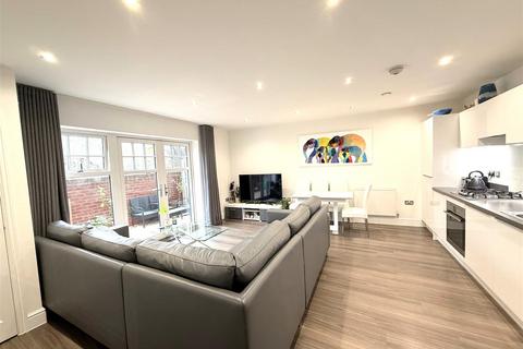 1 bedroom apartment to rent, Bunns Lane, Mill Hill, NW7