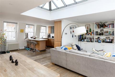 3 bedroom end of terrace house for sale, Ledbury Mews North, London, W11