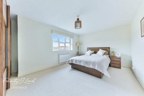 1 bedroom flat for sale, Basevi Way, London, SE8 3JT