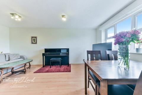 1 bedroom flat for sale, Basevi Way, London, SE8 3JT