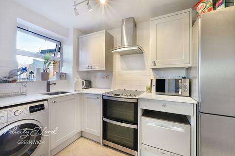 1 bedroom flat for sale, Basevi Way, London, SE8 3JT