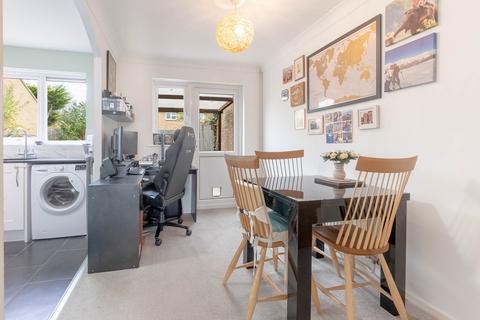 23 Stonefield, Bar Hill, Cambridge, CB23 8TB