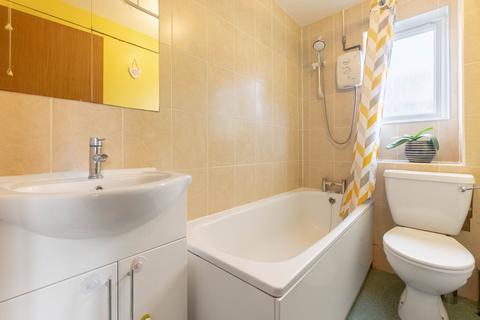 23 Stonefield, Bar Hill, Cambridge, CB23 8TB