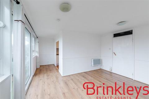 2 bedroom apartment to rent, Leith Towers, Grange Vale, London