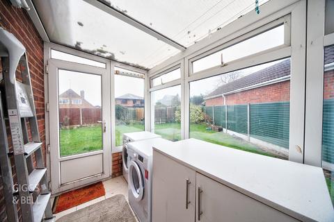 5 Challney Close, Luton, LU4 9TF