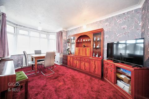5 Challney Close, Luton, LU4 9TF
