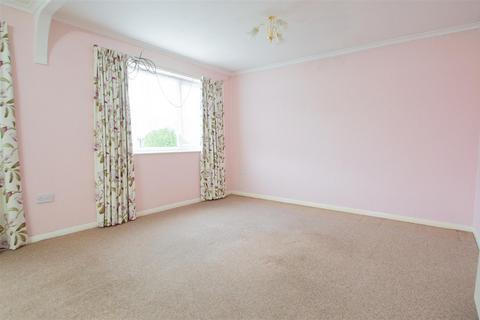 2 bedroom detached bungalow for sale, George Gent Close, Steeple Bumpstead CB9