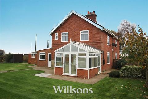 3 bedroom semi-detached house for sale, Sea Lane, Wainfleet St Mary, Skegness