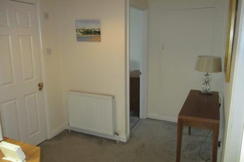 2 bedroom flat to rent, The Beacon, Exmouth