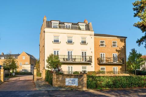 3 bedroom apartment for sale, Lendy Place, Lower Sunbury, TW16