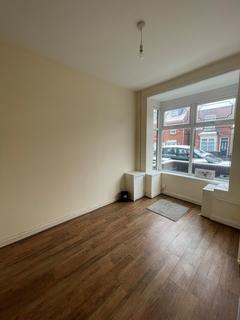 3 bedroom terraced house to rent, Gleave Road, Selly Oak