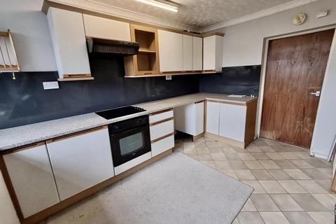 28 Brynsiriol, Gwaun Cae Gurwen, Ammanford, SA18 1ES