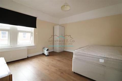 Terraced house to rent, North Street, Wellingborough, Northamptonshire