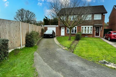 3 bedroom semi-detached house to rent, Downend Close, Wolverhampton