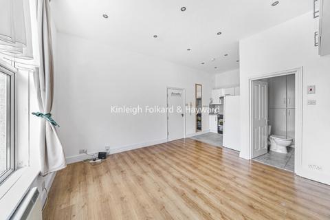 Studio to rent, Woodberry Grove London N4