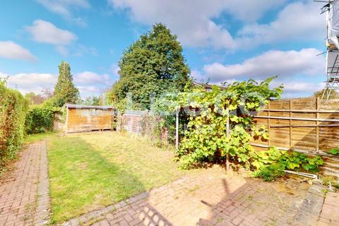 3 bedroom terraced house for sale, Pembroke Road, Greenford, UB6