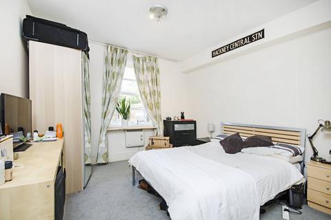 2 bedroom flat to rent, Middleton Road, Dalston, London, E8