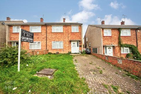 3 bedroom semi-detached house for sale, Baldock Close, Luton, Bedfordshire, LU4