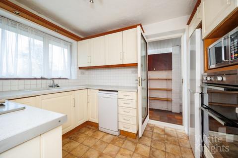 3 bedroom detached house for sale, Askew Drive, Reading RG7