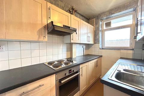 2 bedroom flat for sale, Field Road, London. W6