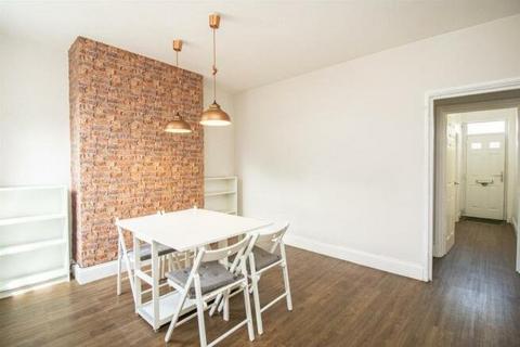 3 bedroom end of terrace house to rent, Woolmer Road, Nottingham, Nottinghamshire, NG2