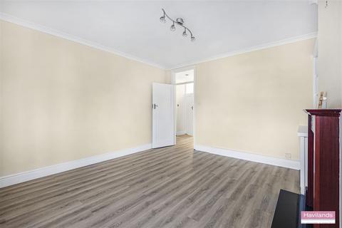 2 bedroom flat to rent, Seymour Court, Winchmore Hill, N21