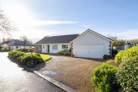 2 bedroom bungalow for sale, Rocque Balan Lane, Vale, Guernsey