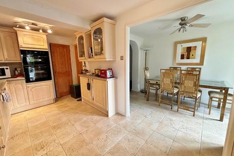 3 bedroom end of terrace house for sale, Southfield, West Overton, SN8 4HE